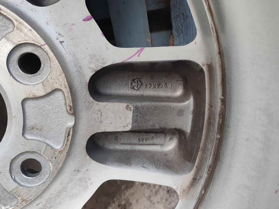 Llanta Jeep Grand Cherokee 2004 - 2010 - Imagen 5