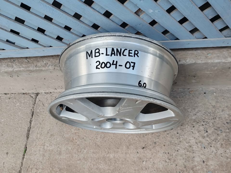 Llanta Mitsubishi Lancer 2004 - 2007 - Imagen 5