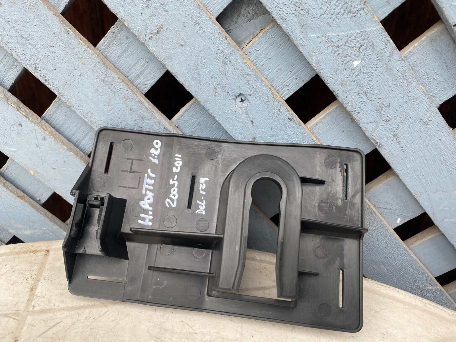 Mensula delantera izquierda Hyundai Porter 2005 - 2011 - Imagen 2