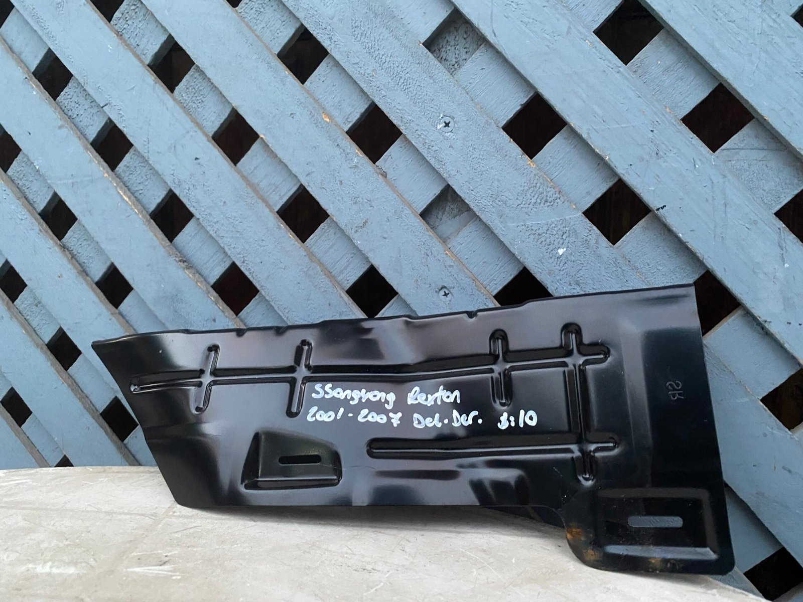 Mensula delantera derecha Ssangyong Rexton 2001 - 2007