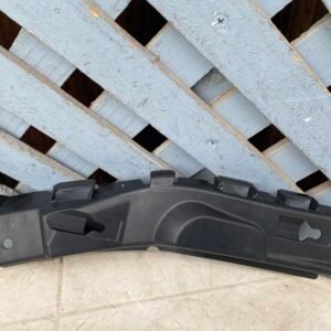 Mensula trasera derecha Ford Escape 2006 - 2011