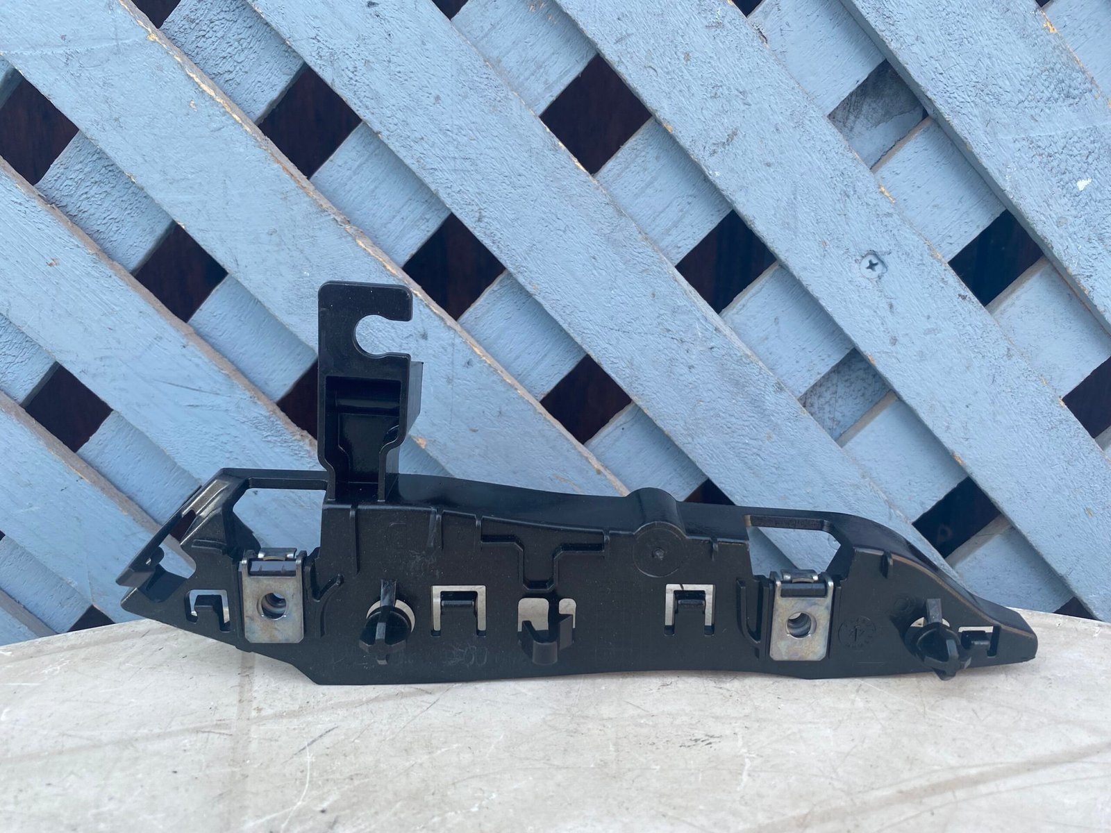 Mensula delantera derecha Peugeot 3008 5008 2019 - 2022