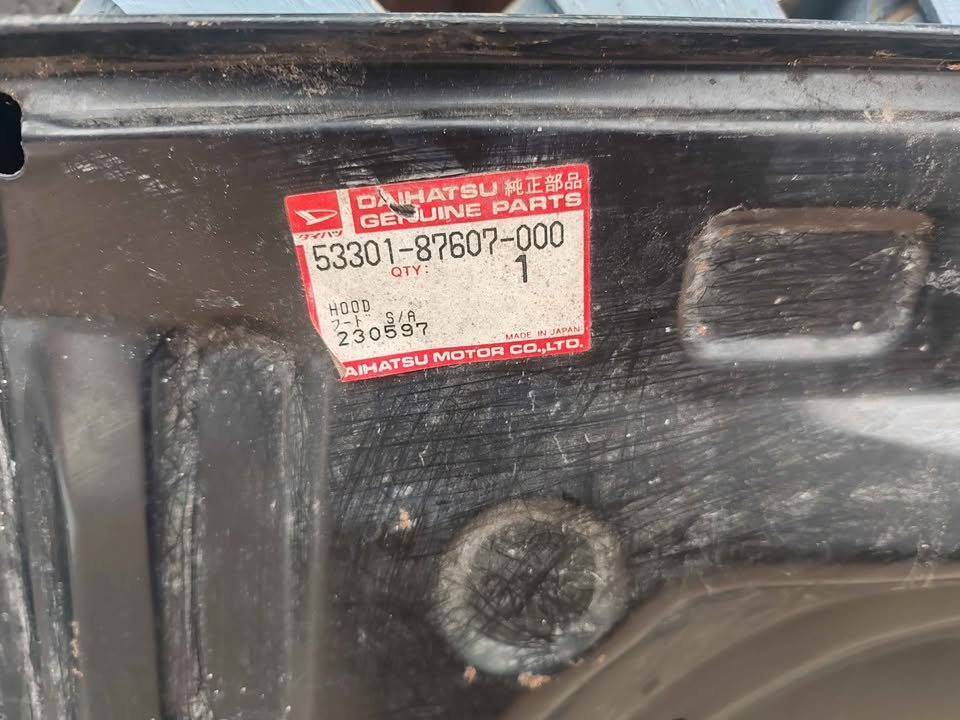 Capot Daihatsu Feroza o Roky 1990 - 2002 - Imagen 5