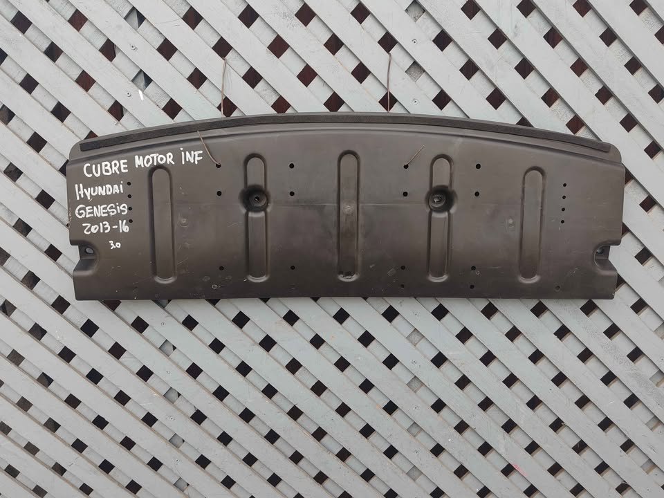 Cubre motor inferior Hyundai Genesis 2013 - 2016