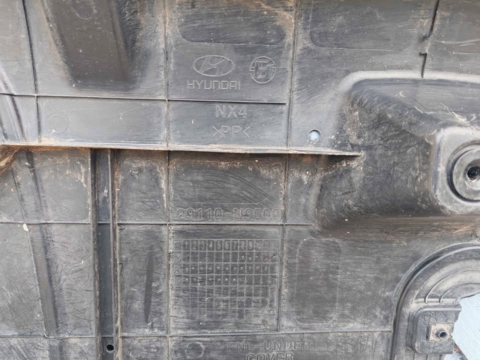 Cubre motor inferior Hyundai Tucson 2021 - 2024 (II) - Imagen 4