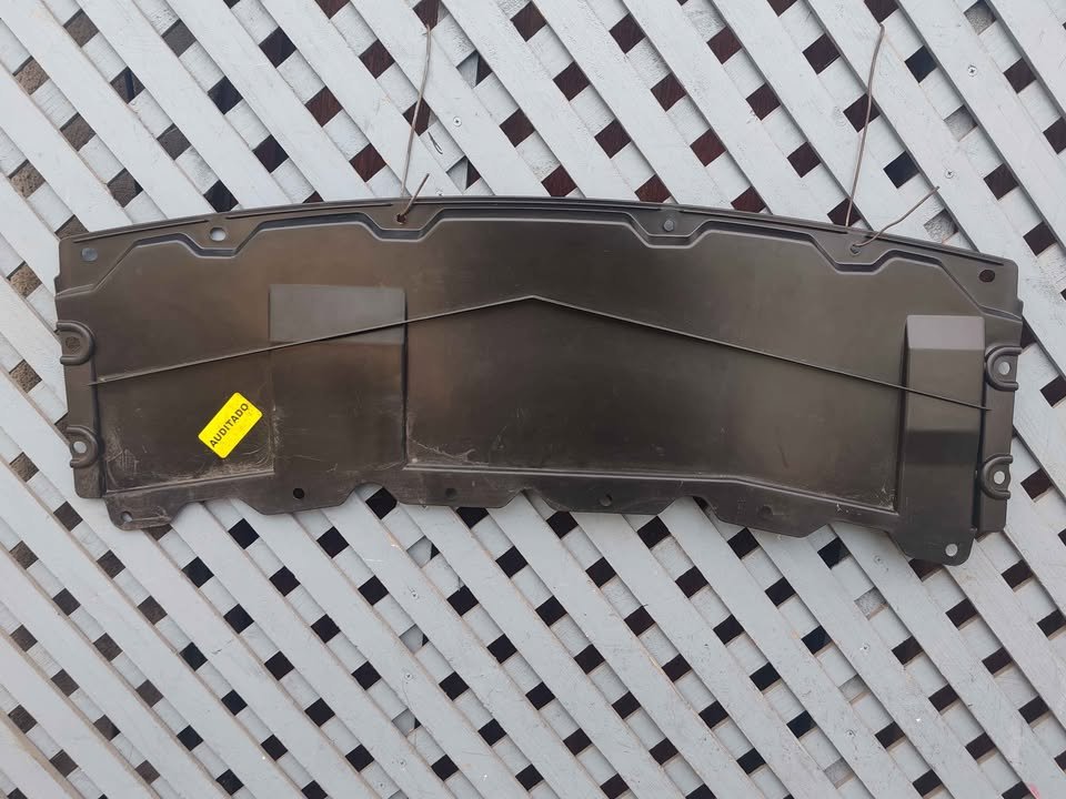Cubre motor inferior Nissan Versa 2012 - 2019 - Imagen 3