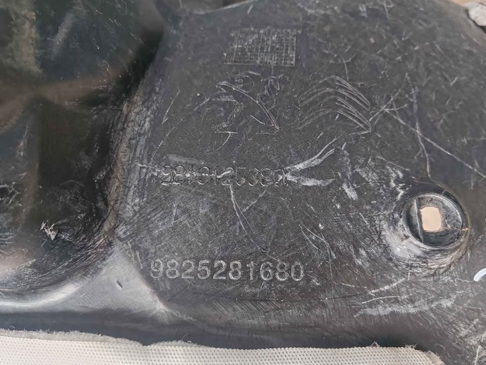 Guardafango delantero derecho Peugeot 5008 y 3008 2017 - 2022 - Imagen 5