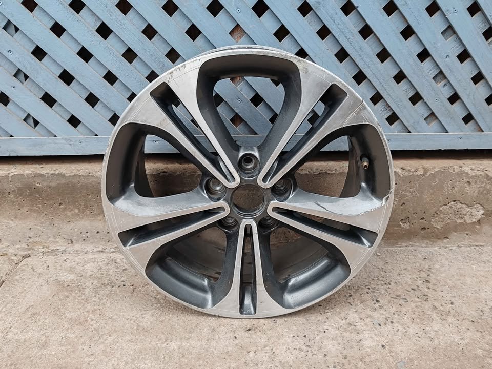 Llanta Kia Cerato 2013 - 2017