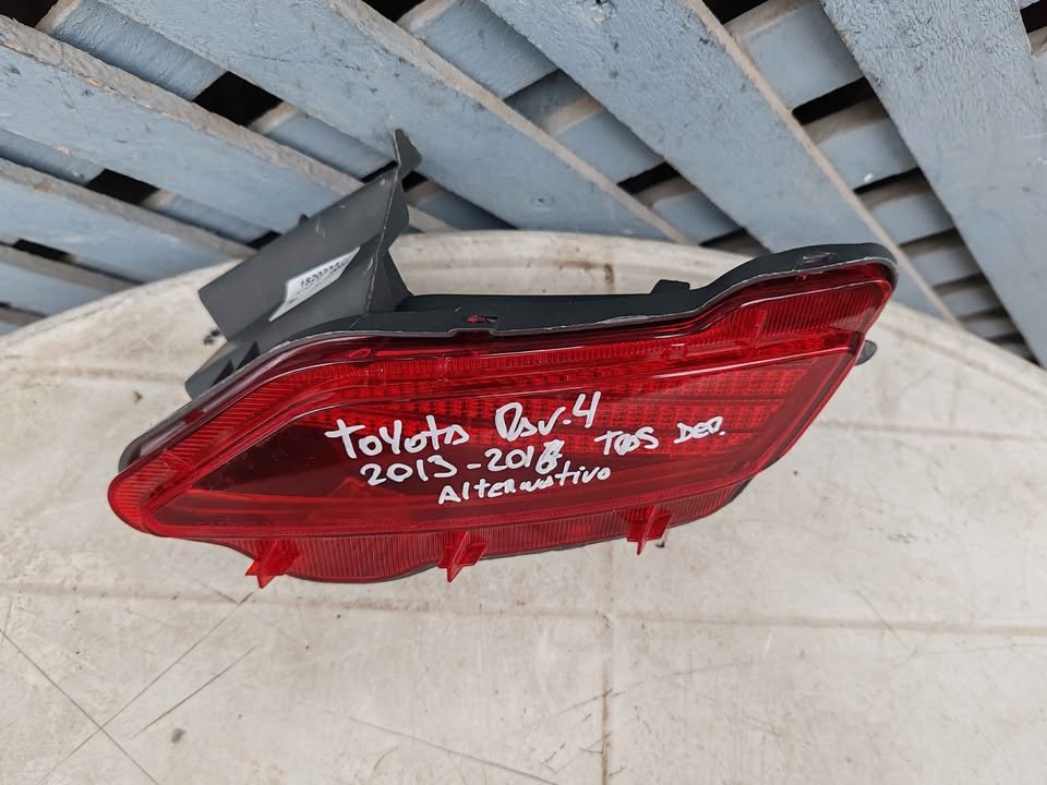 Mica de parachoque trasero derecho Toyota Rav4 2013 - 2016 - Imagen 2
