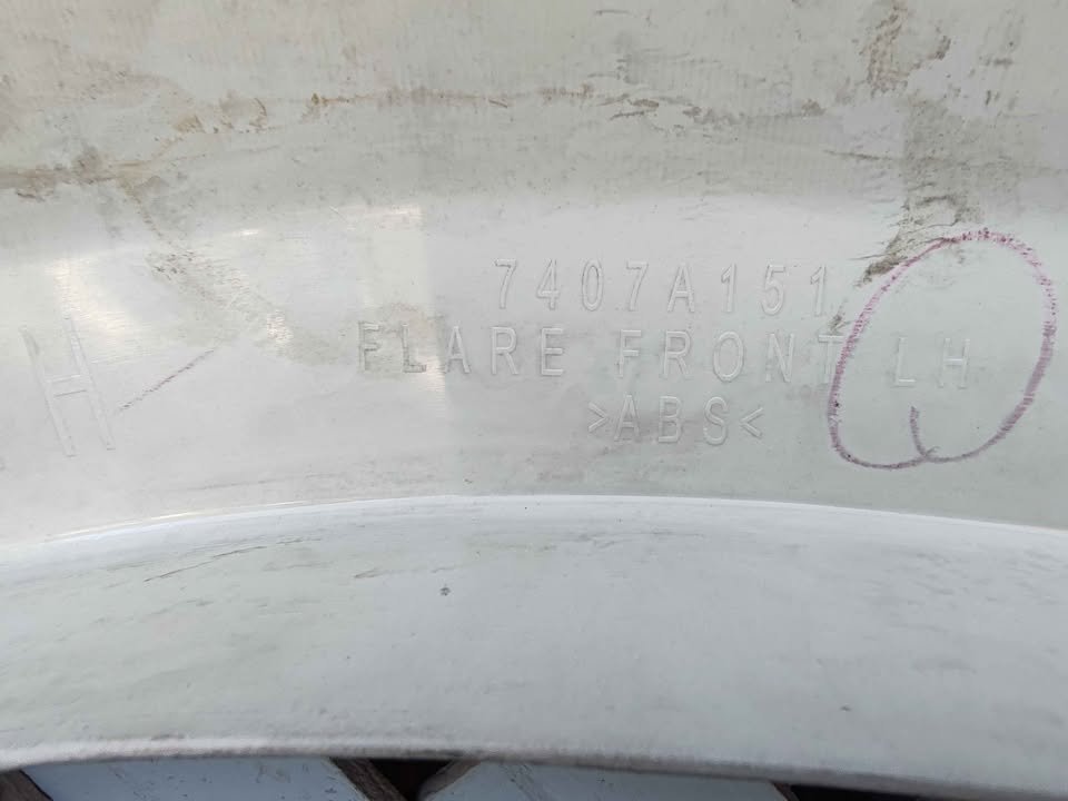 Moldura delantera izquierda Mitsubishi Montero G2 2009 - 2016 - Imagen 5