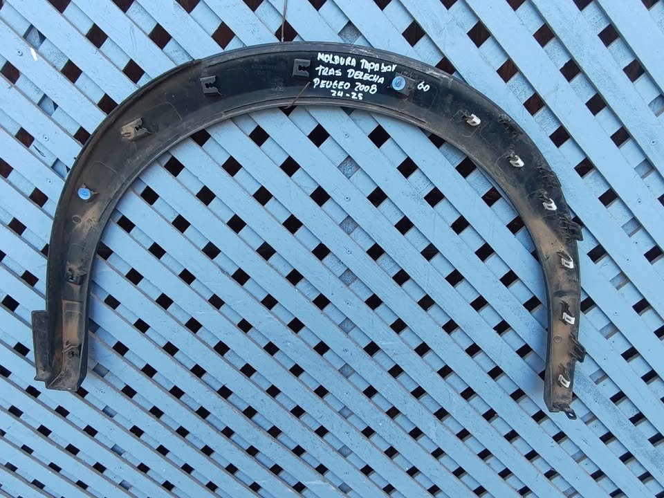 Moldura trasera derecha Peugeot 2008 2021 - 2025 (I) - Imagen 7