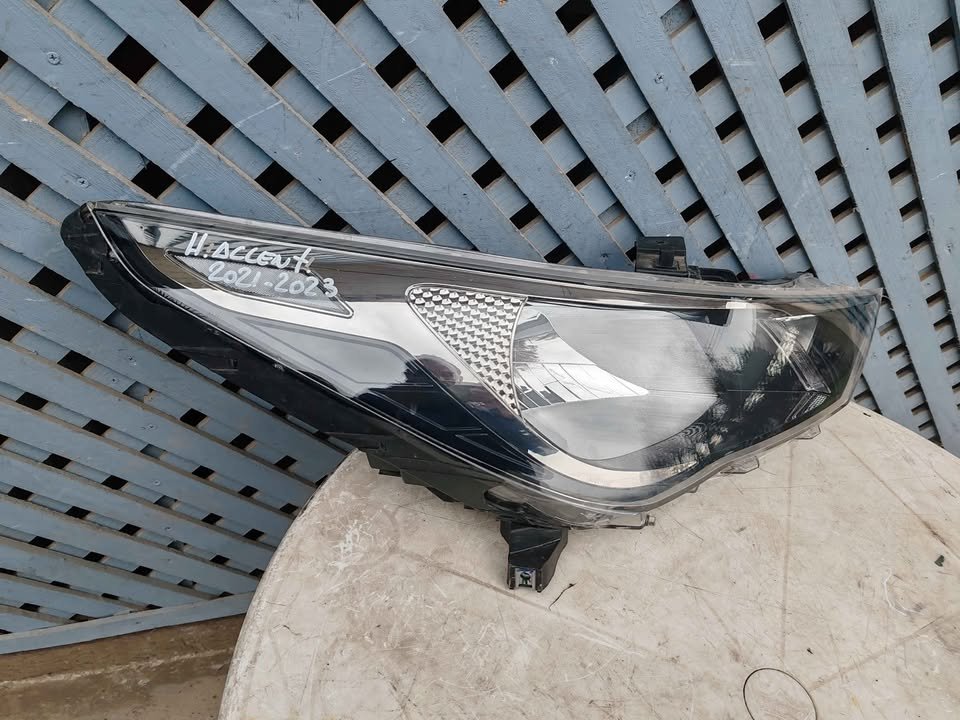 Óptico derecho Hyundai Accent 2021 - 2023 - Imagen 2