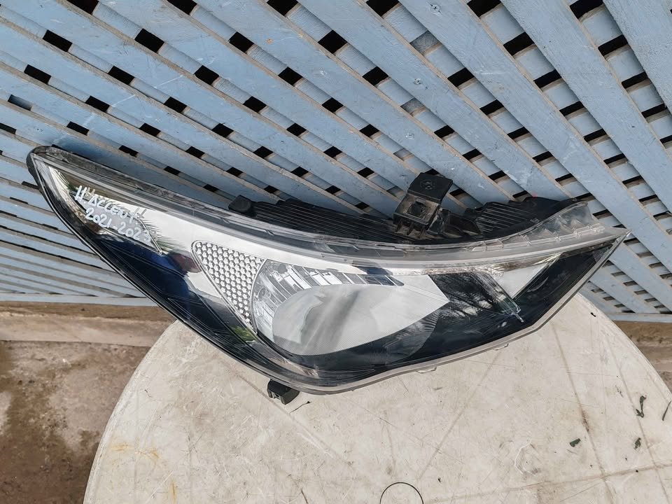 Óptico derecho Hyundai Accent 2021 - 2023 - Imagen 5
