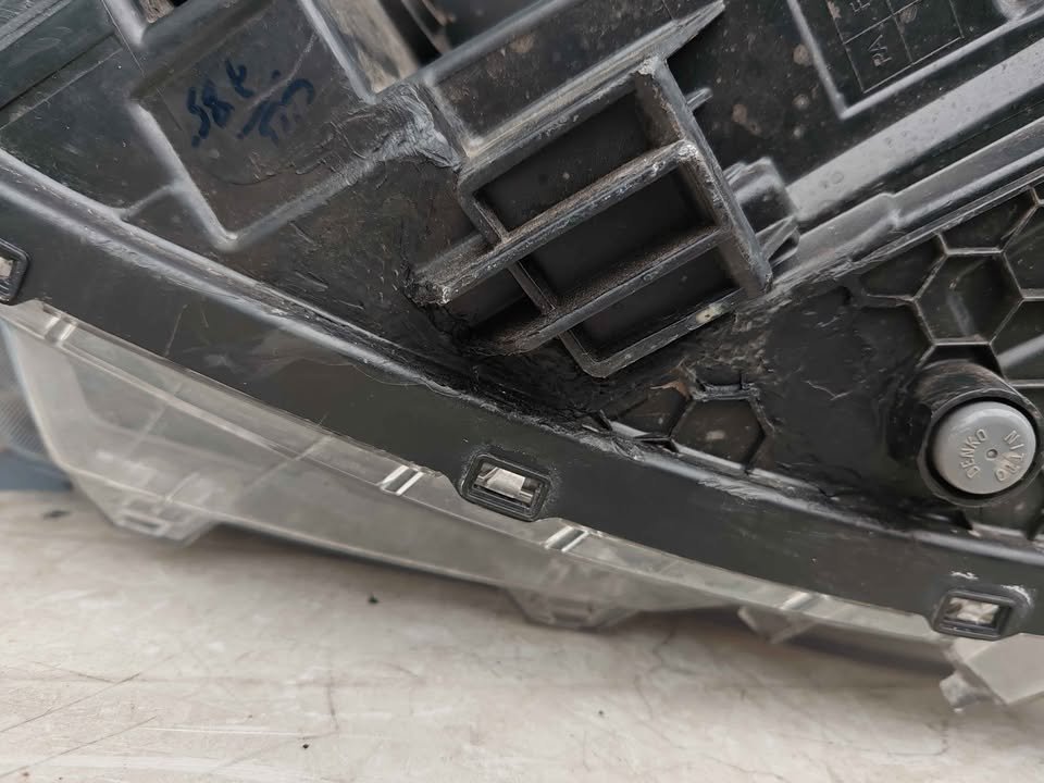 Óptico derecho Hyundai Accent 2021 - 2023 - Imagen 7