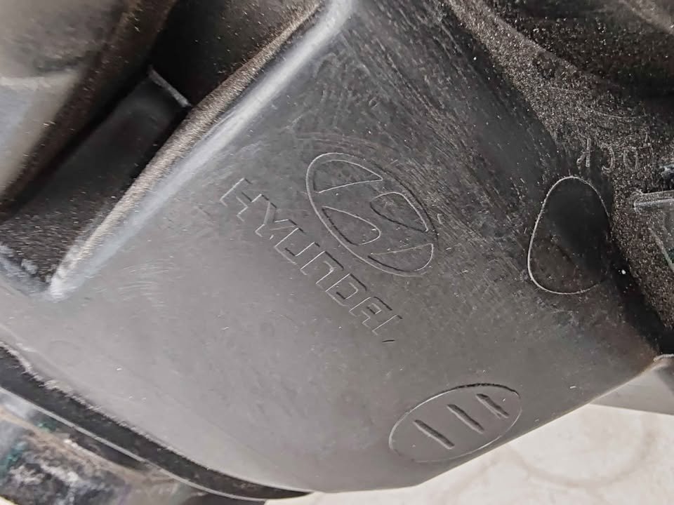 Óptico derecho Hyundai Accent 2021 - 2023 - Imagen 9