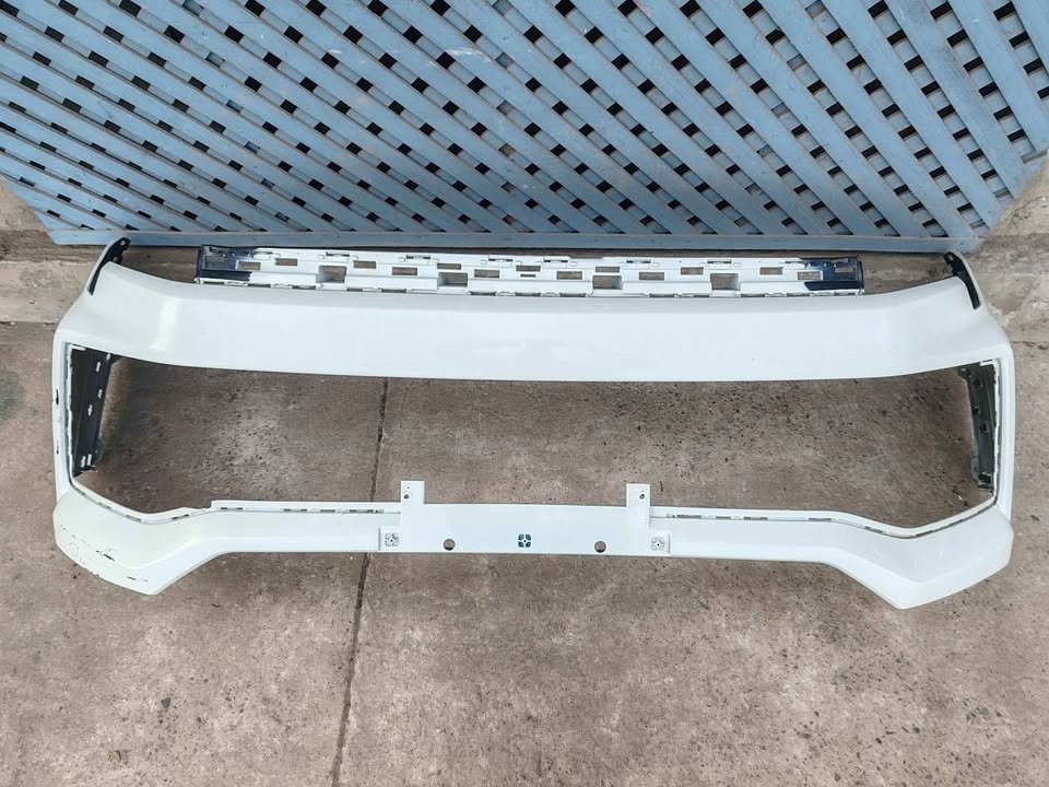 Parachoque delantero JAC JS4 2021 - 2025
