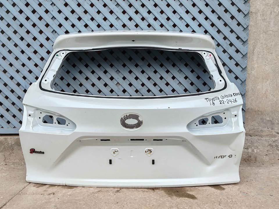 Portalón Toyota Corolla Cross 2022 - 2026