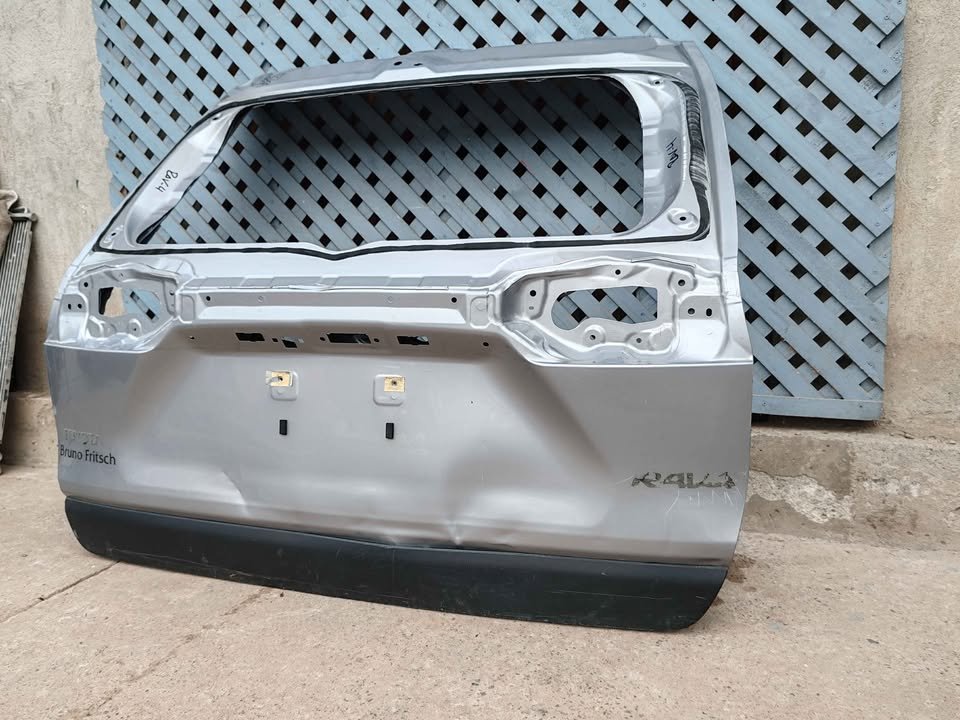 Portalón Toyota RAV4 2019 - 2025 - Imagen 4