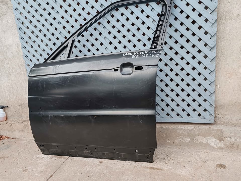 Puerta delantera izquierda Land Rover Range Rover Sport 2014 - 2022 - Imagen 3