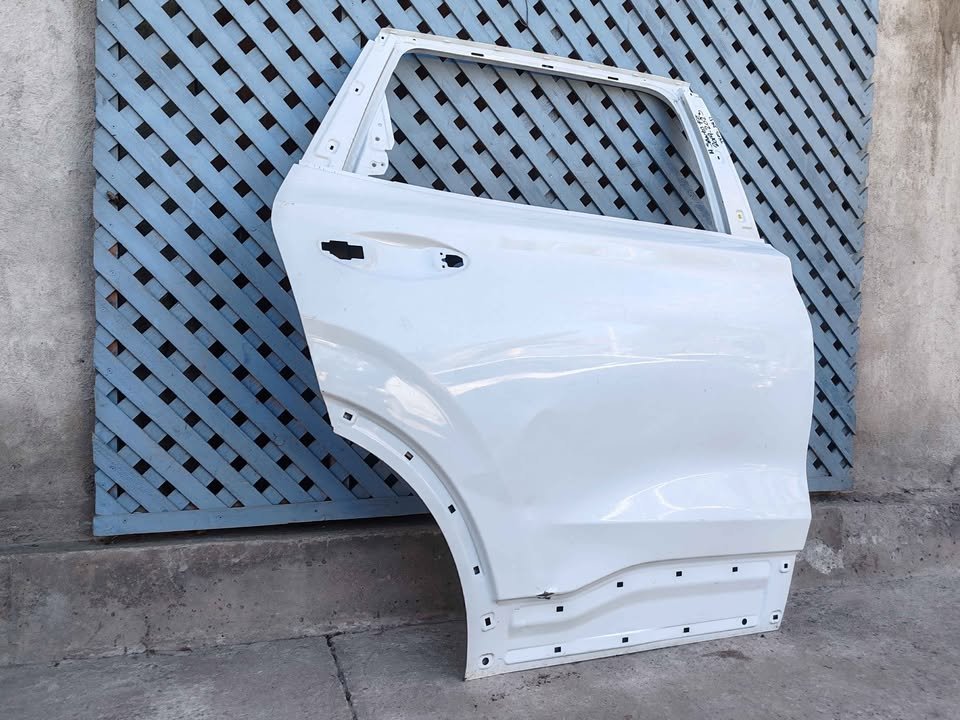 Puerta trasera derecha Hyundai Santa Fe 2019 - 2023 - Imagen 3