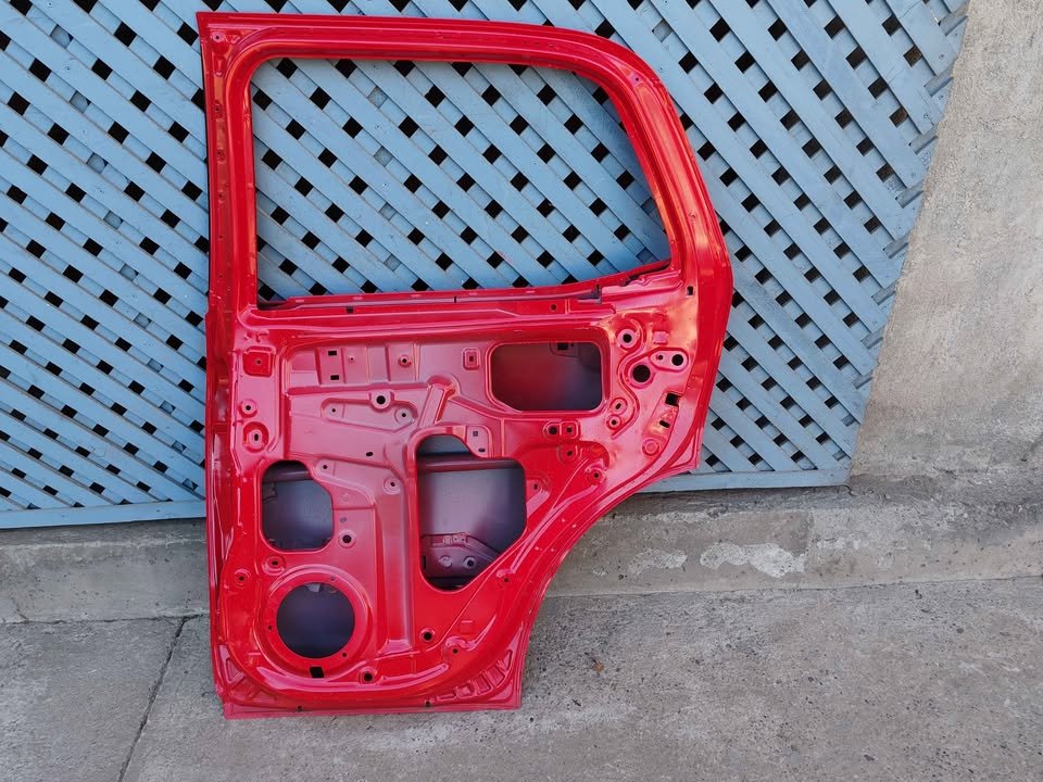 Puerta trasera derecha Toyota Raize 2021 - 2026 - Imagen 8