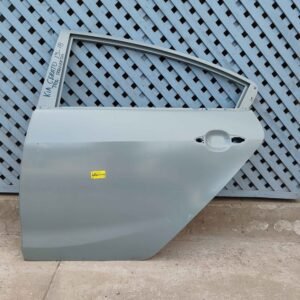 Puerta trasera izquierda Kia Cerato 2013 - 2016