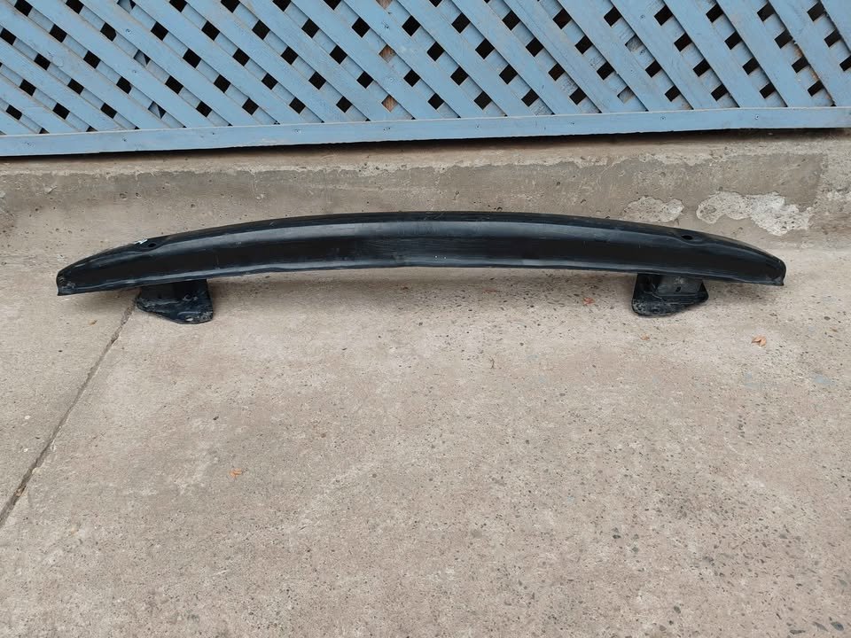 Refuerzo trasero Volkswagen Golf 2007 - 2014 - Imagen 2
