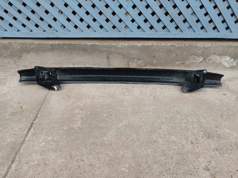 Refuerzo trasero Volkswagen Golf 2007 - 2014 - Imagen 7