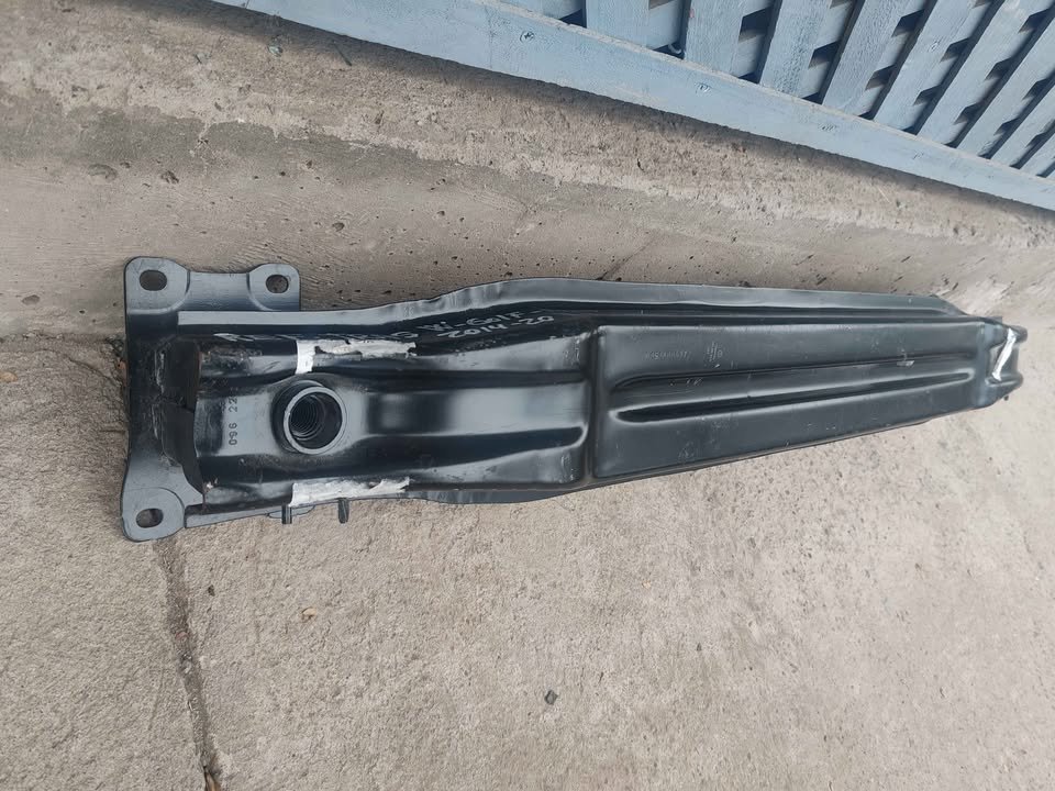Refuerzo trasero volkswagen Golf MK7 2015 - 2020 - Imagen 2
