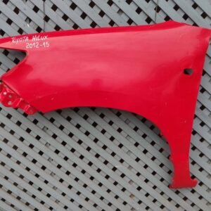 Tapabarro izquierdo Toyota Hilux 2012 - 2015