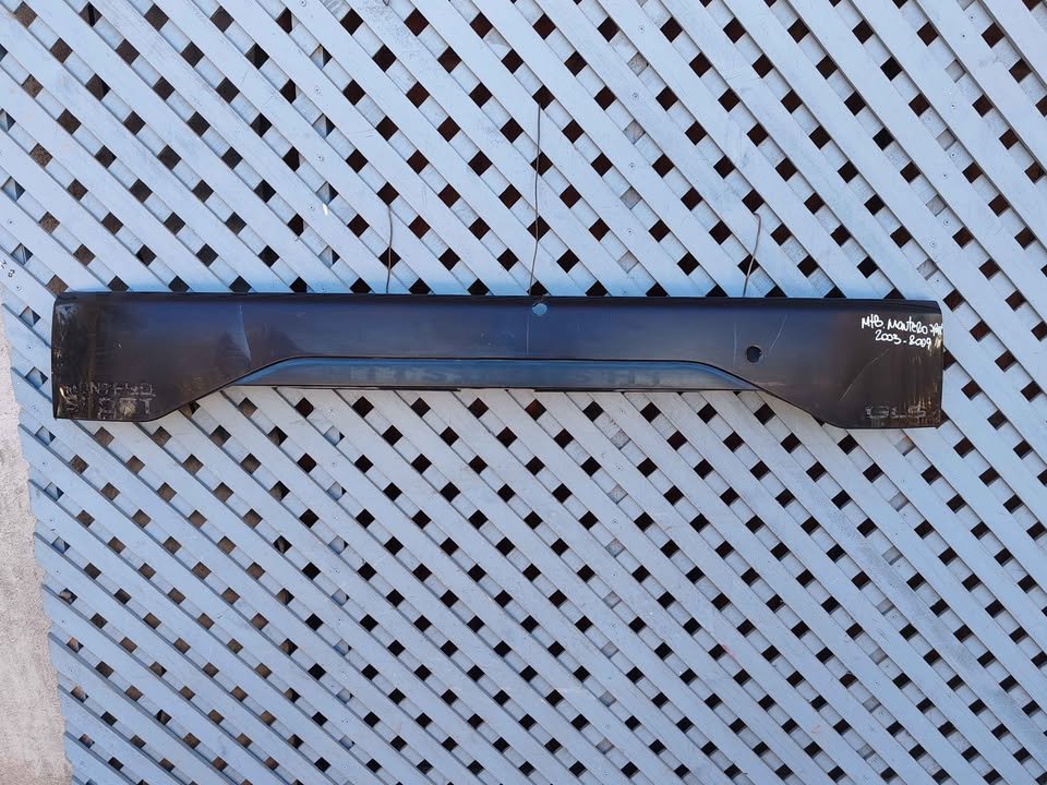 Embellecedor Mitsubishi Montero Sport 2003 - 2009