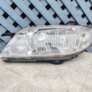 Óptico izquierdo Mazda 323 2001 - 2004