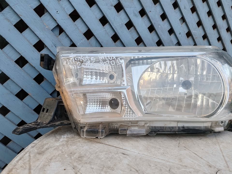 Óptico izquierdo Toyota Hilux 2016 - 2020 (ll) - Imagen 3