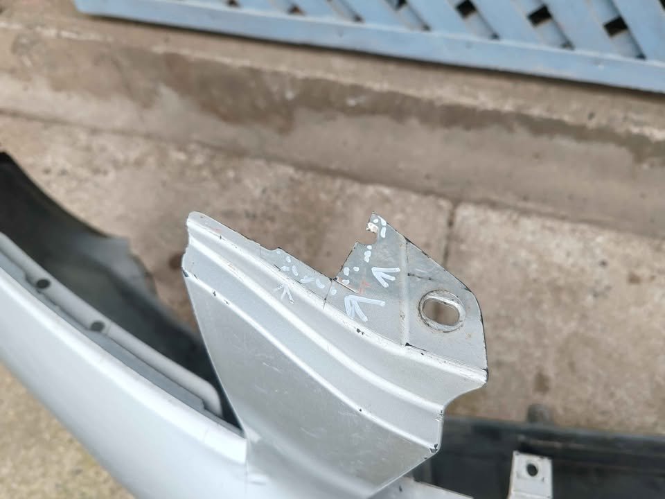 Parachoque delantero Toyota RAV4 2006 - 2008 - Imagen 6