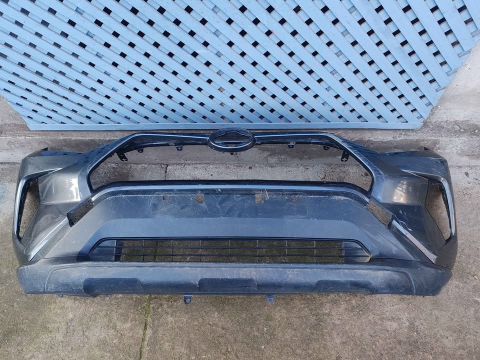 Parachoque delantero Toyota Rav4 2019 - 2024