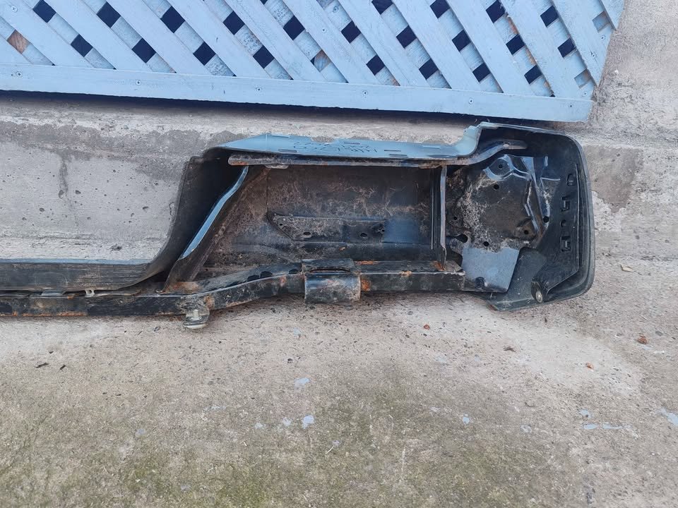Parachoque trasero Mitsubishi L200 2019 - 2023 - Imagen 6