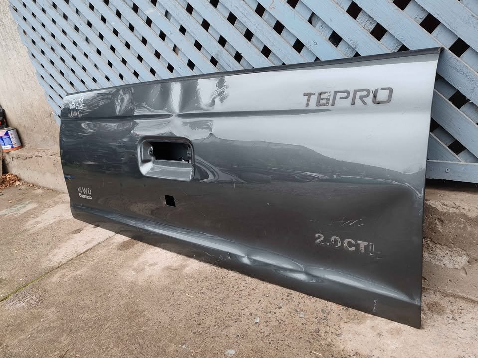 Portalón trasero JAC T8 2020 - 2026 - Imagen 3