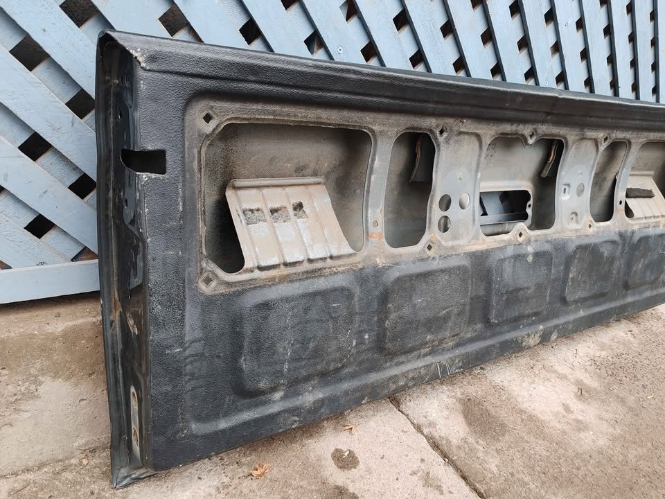 Portalón trasero JAC T8 2020 - 2026 - Imagen 9