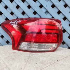 Foco trasero izquierdo Mitsubishi Outlander 2016 - 2021