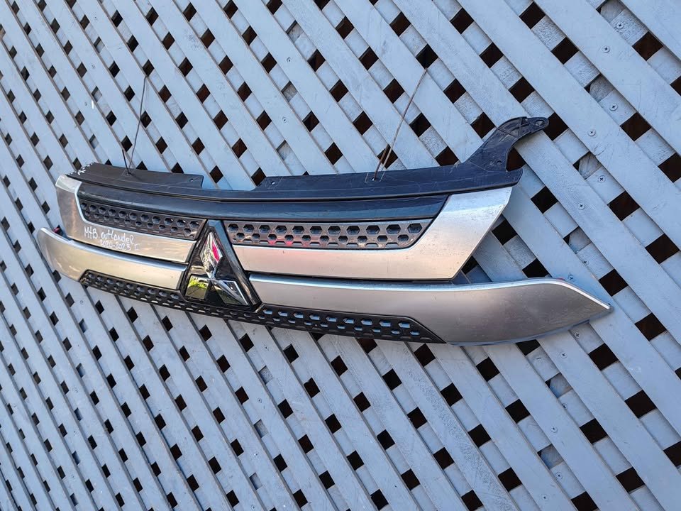 Máscara Mitsubishi Outlander 2020 - 2023 (II) - Imagen 5