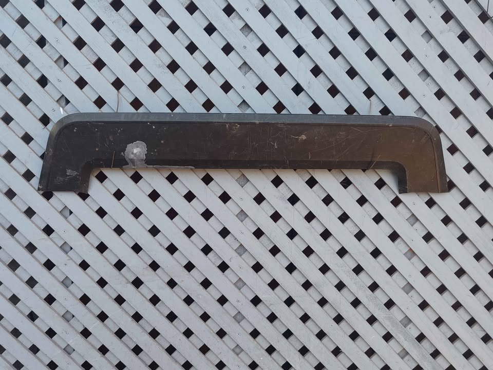 Moldura de parachoque delantero Mahindra XUV500 2016 - 2023
