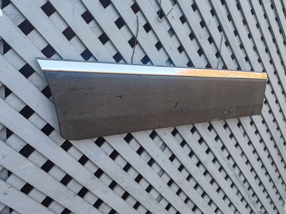 Moldura de puerta trasera derecha SWM G05 2021 - 2025 - Imagen 2