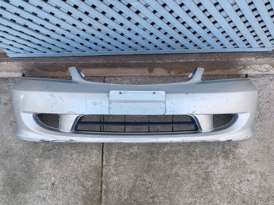Parachoque delantero Honda Civic 2004 - 2005