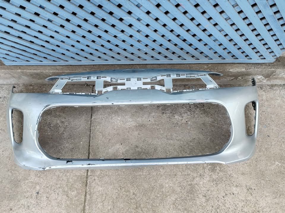 Parachoque delantero Kia Rio 4 2018 - 2020