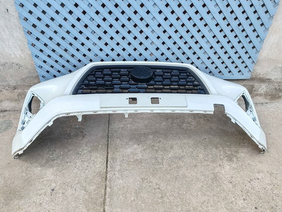 Parachoque delantero Toyota Yaris Cross 2024 - 2026 - Imagen 2