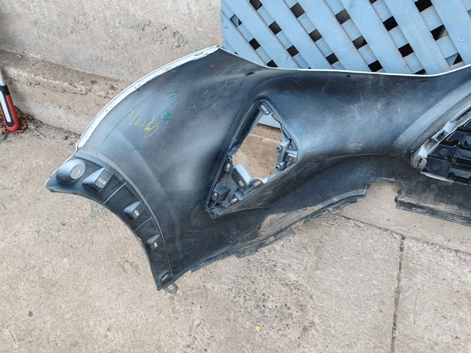 Parachoque delantero Toyota Yaris Cross 2024 - 2026 - Imagen 8