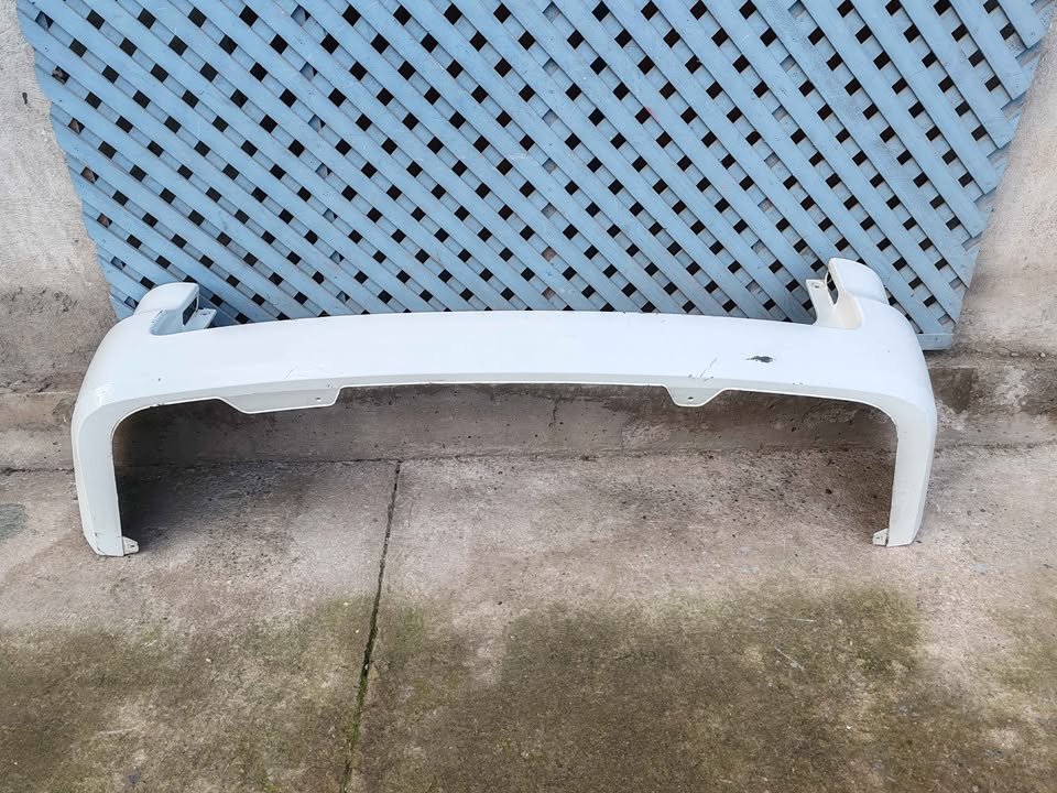 Parachoque trasero Chevrolet N400 Max 2022 - 2026 - Imagen 2