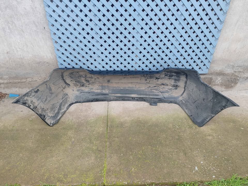 Parachoque trasero Nissan Tiida 2010 - 2015 - Imagen 9