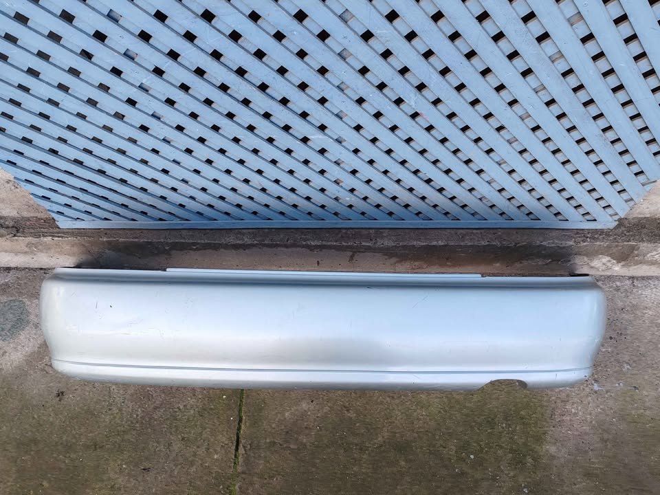 Parachoque trasero Suzuki Baleno 2000 - 2004