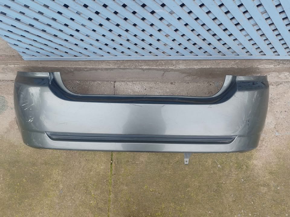 Parachoque trasero Toyota Corolla Sport 2005 - 2007